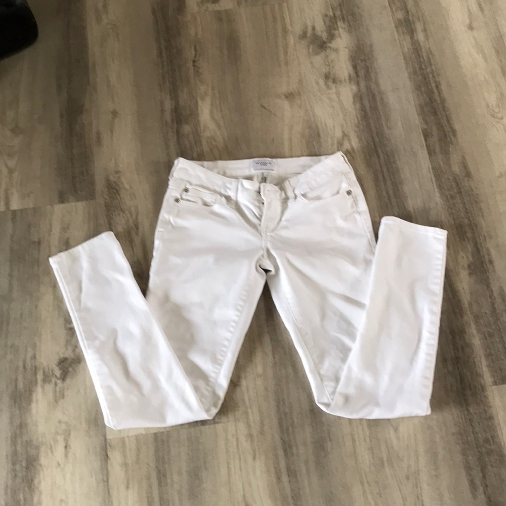 Celebrity pink white skinny jeans. Size 0/24. Good condition.